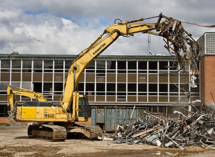 Dịch vụ phá dỡ nhà xưởng chuyên nghiệp